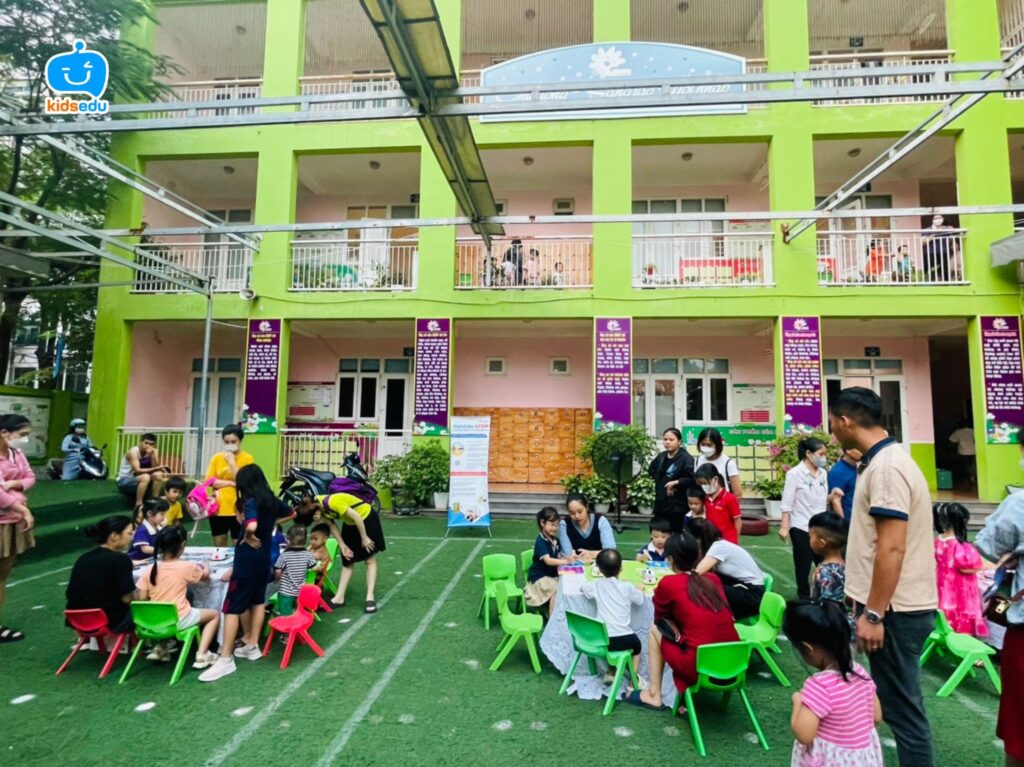 Trải nghiệm chương trình KidsEdu STEM tại mầm non KidsColor